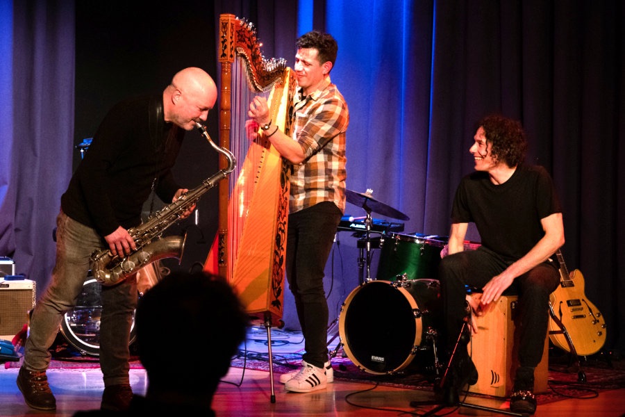 saxyarpa Jazz - Alberto Sanchez - Harfe  Johannes Köppen - Saxophon  Manuel Beutke - Cajon